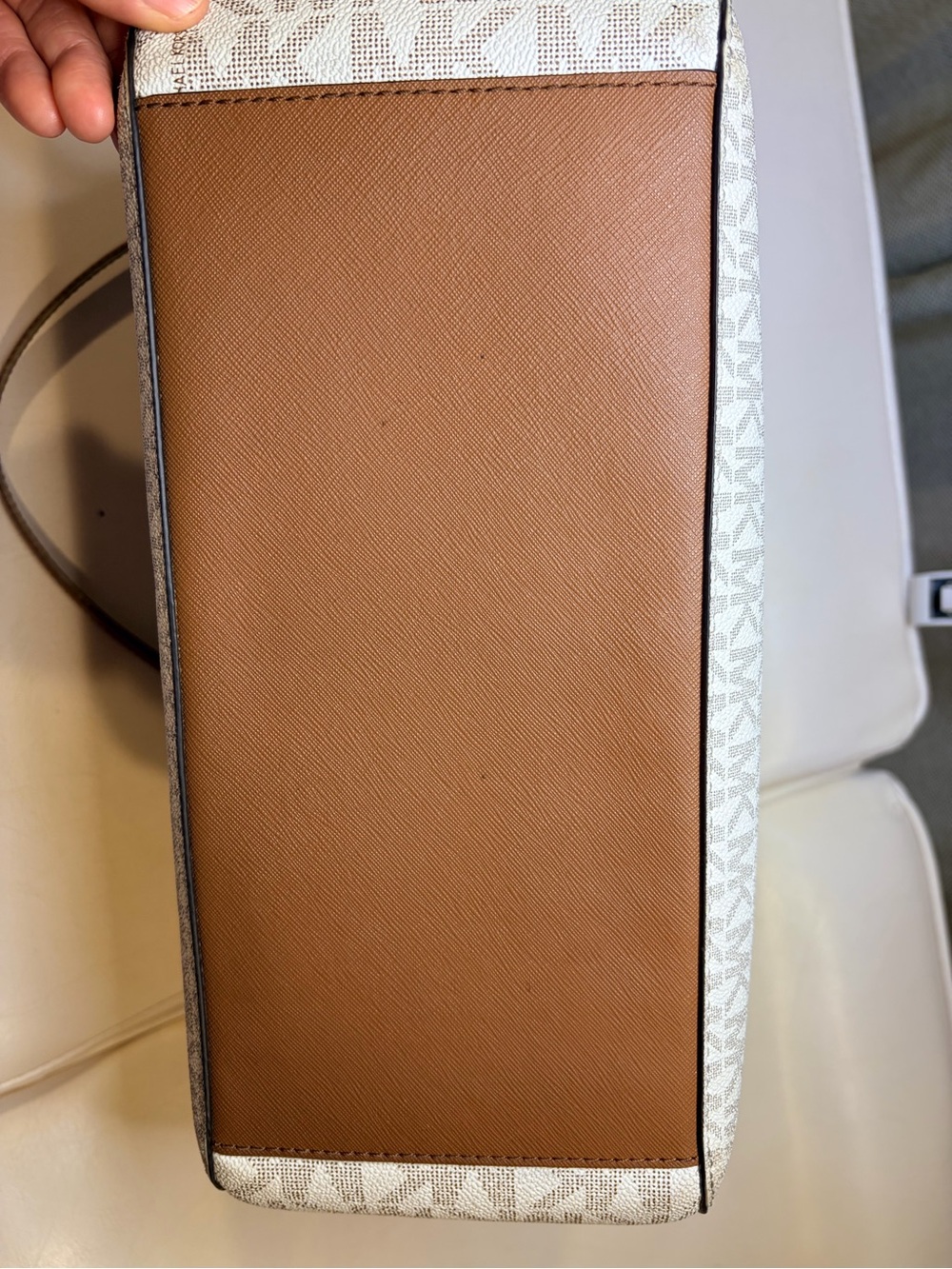Michael Kors Cream & Brown MK Signature Tote with Gold Hardware - Picture 13 of 14